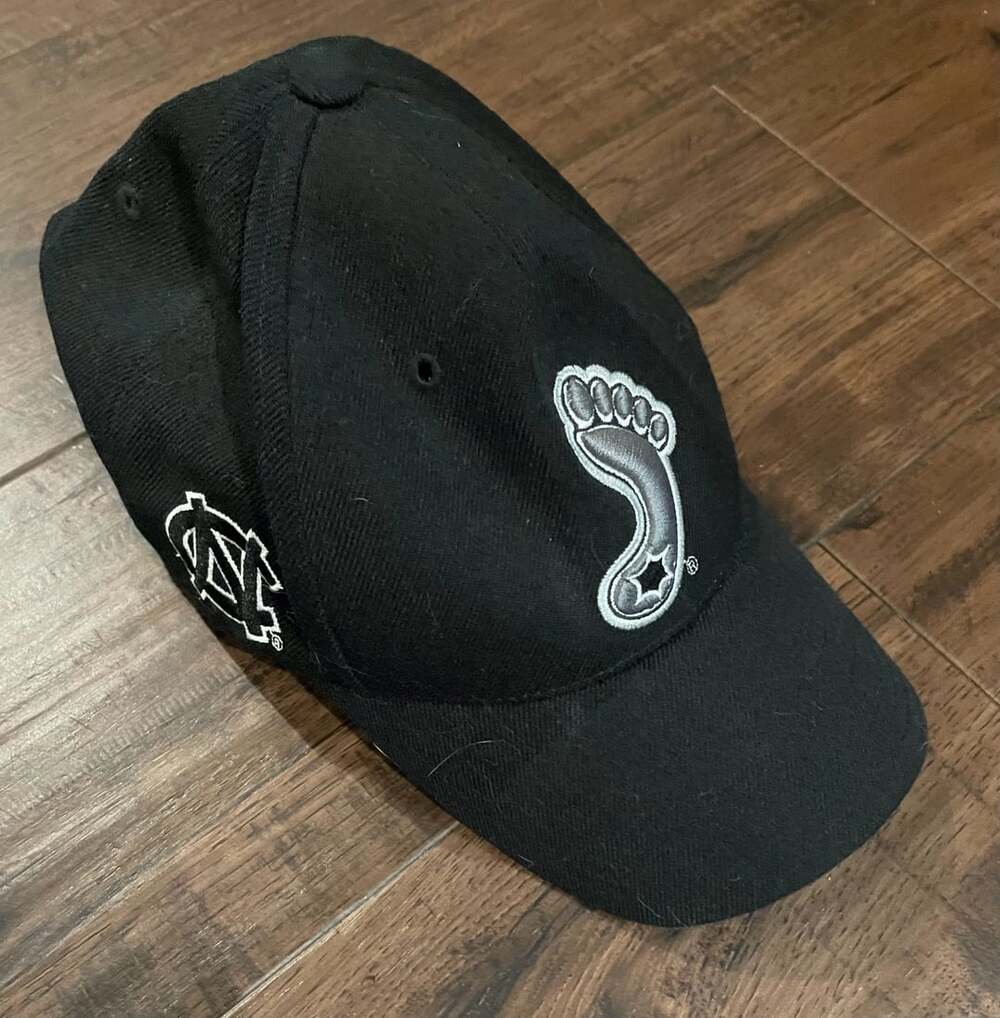 Colosseum North Carolina Tar Heels Barefoot Wine Black Adjustable Hat